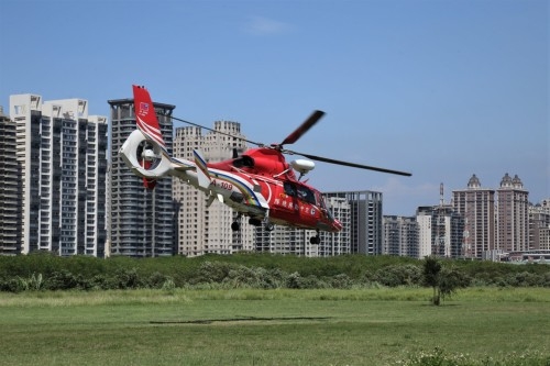 空勤直升機進行孤島民生物資運送演練